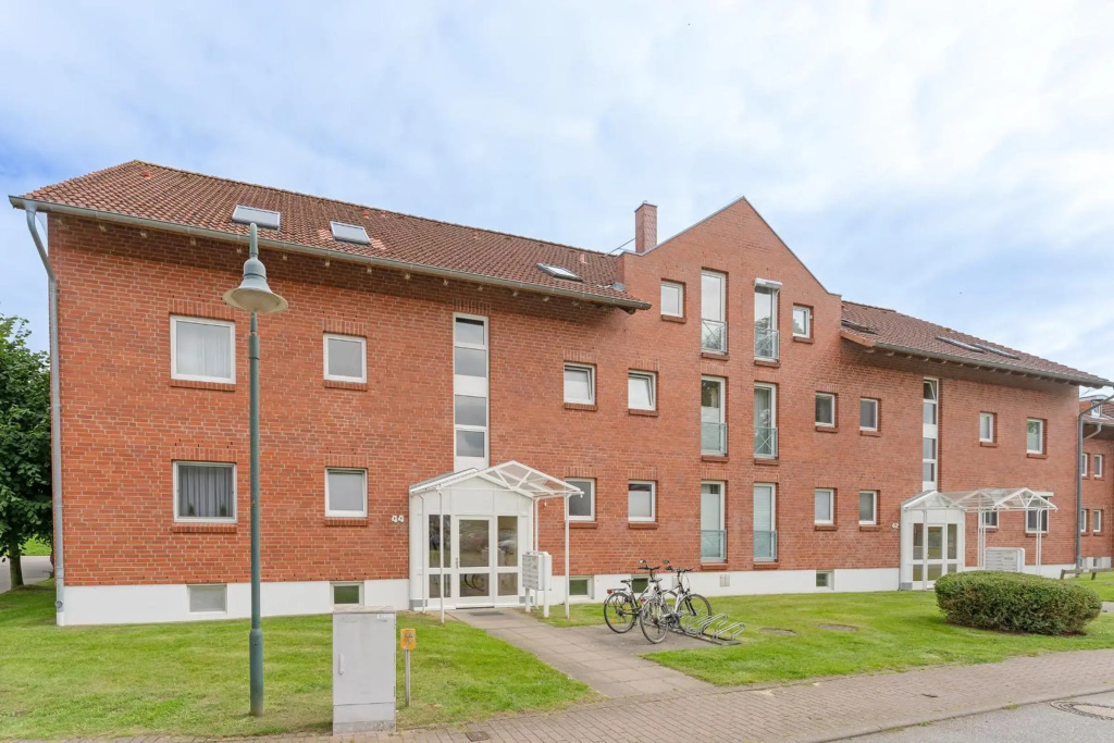 Ferienwohnung Deichblick mit Terrasse m Kaiserhof 1