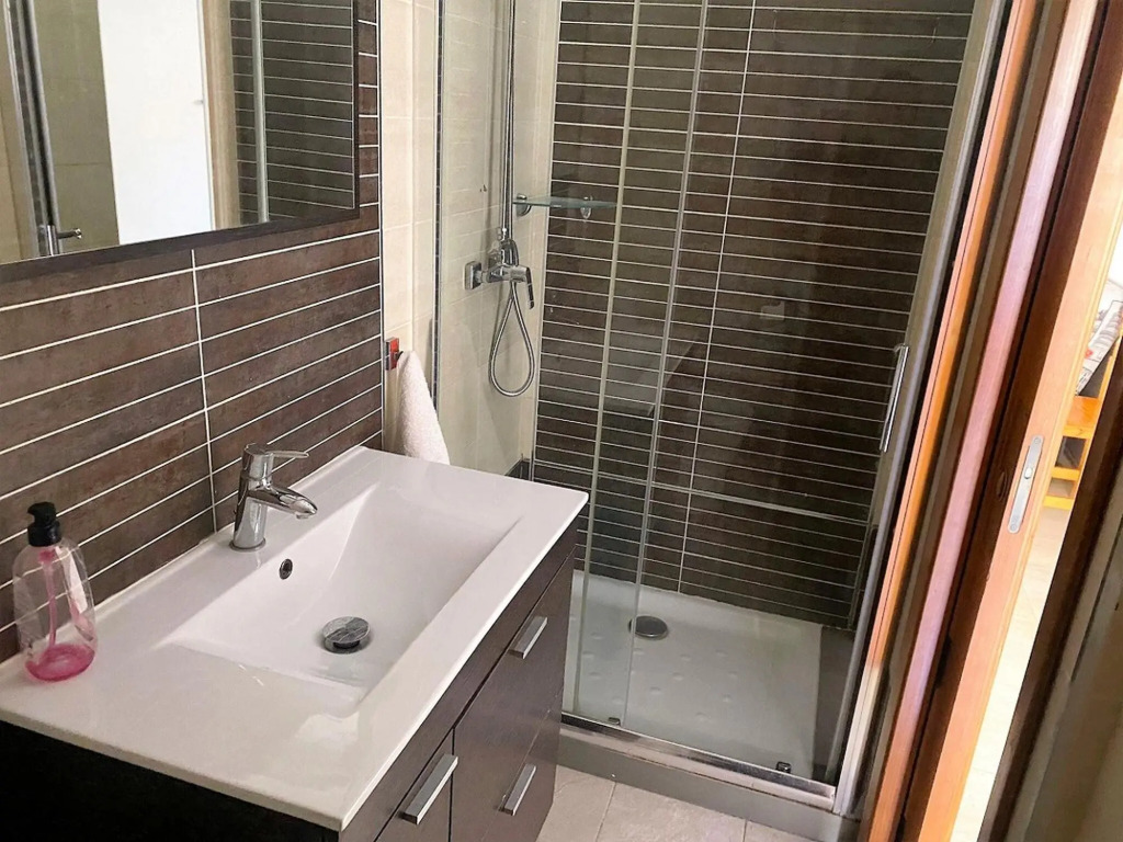 Nice apartment in San Jose with air conditioning