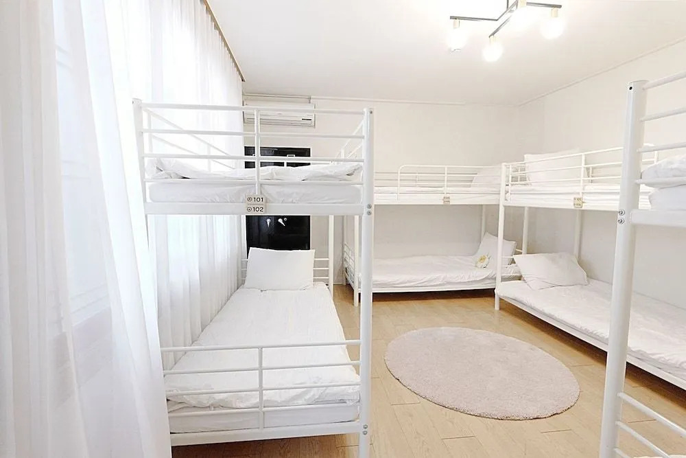 Moca Guesthouse - Hostel