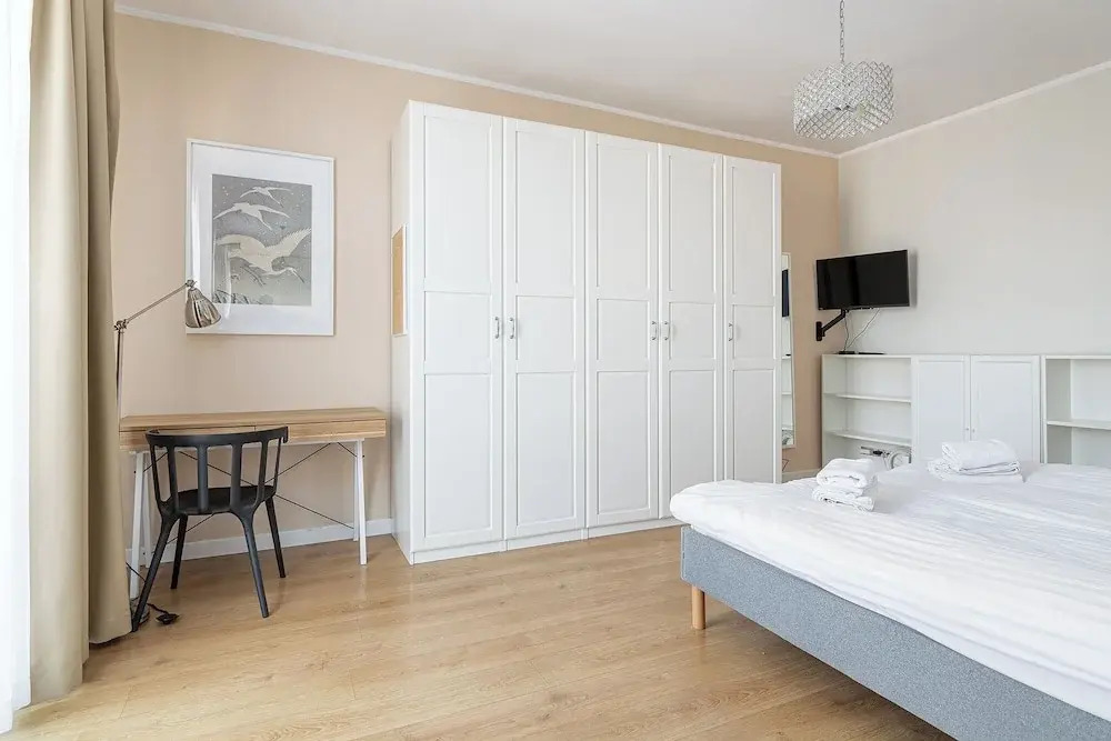 RentPlanet - Apartament Białobrzeska