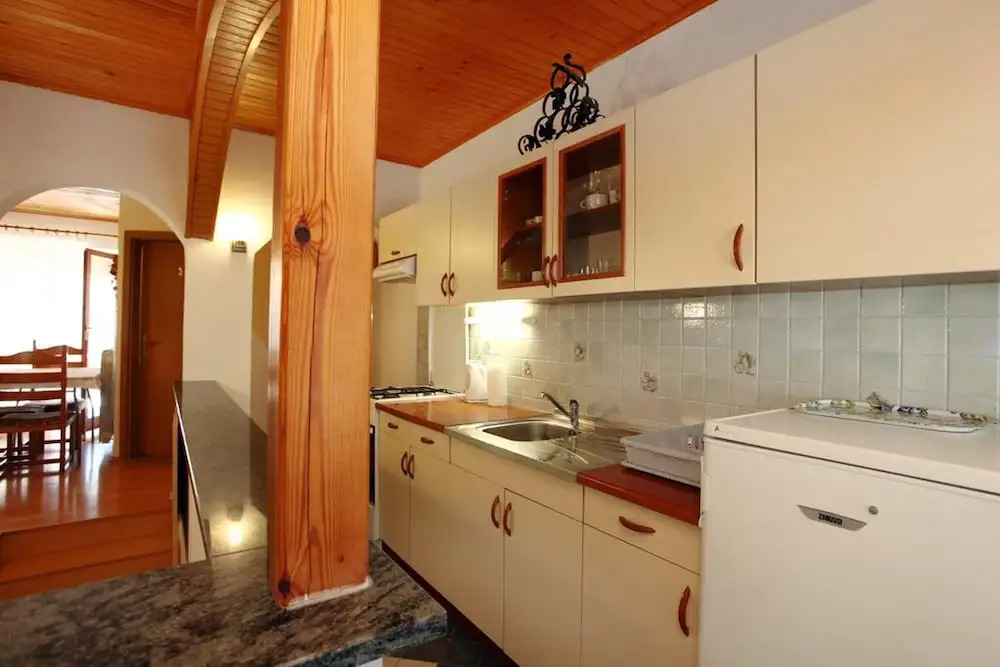 Apartment With 2 Bedrooms in Izola, With Furnished Terrace and Wifi Near the Beach