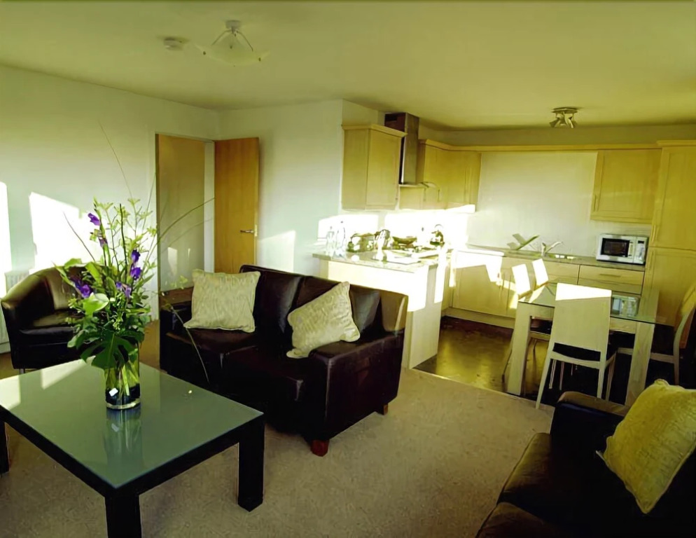 Fountain Court Apartments - EQ2