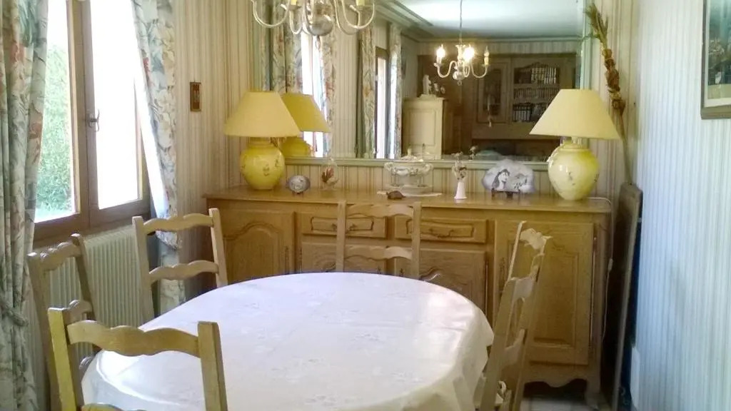 Maison de 4 chambres avec jardin clos et wifi a Le Mans