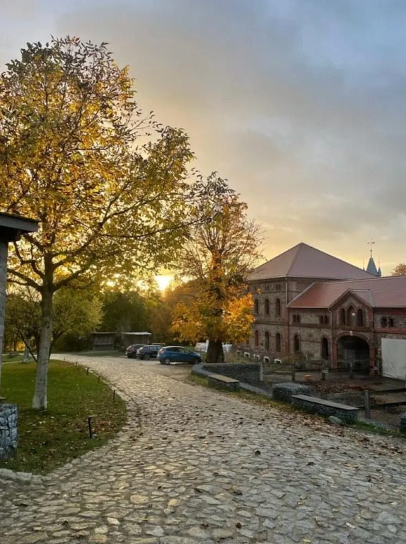 Designer Apartment With Sauna, hot tub and Fireplace in a Historic Courtyard House