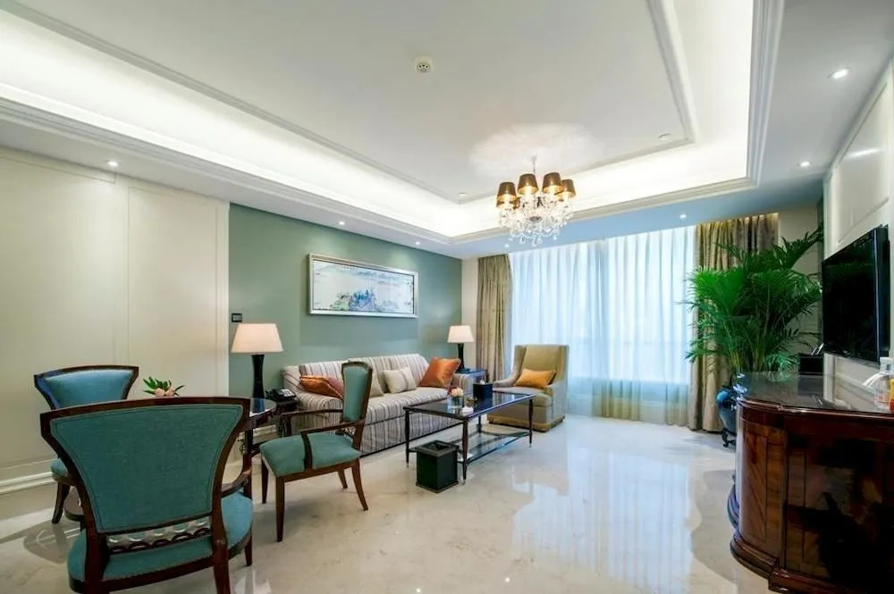 Zhongmao Haiyue Hotel
