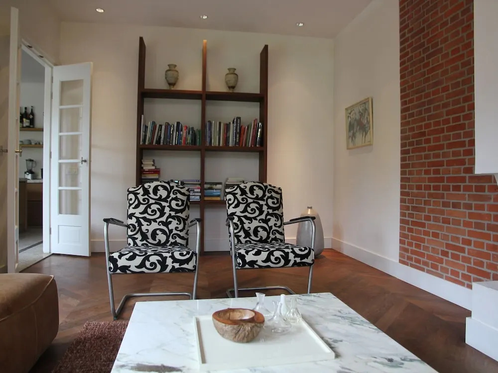 Very Luxurious and Architect-designed Detached Villa Near the Forest and Beach