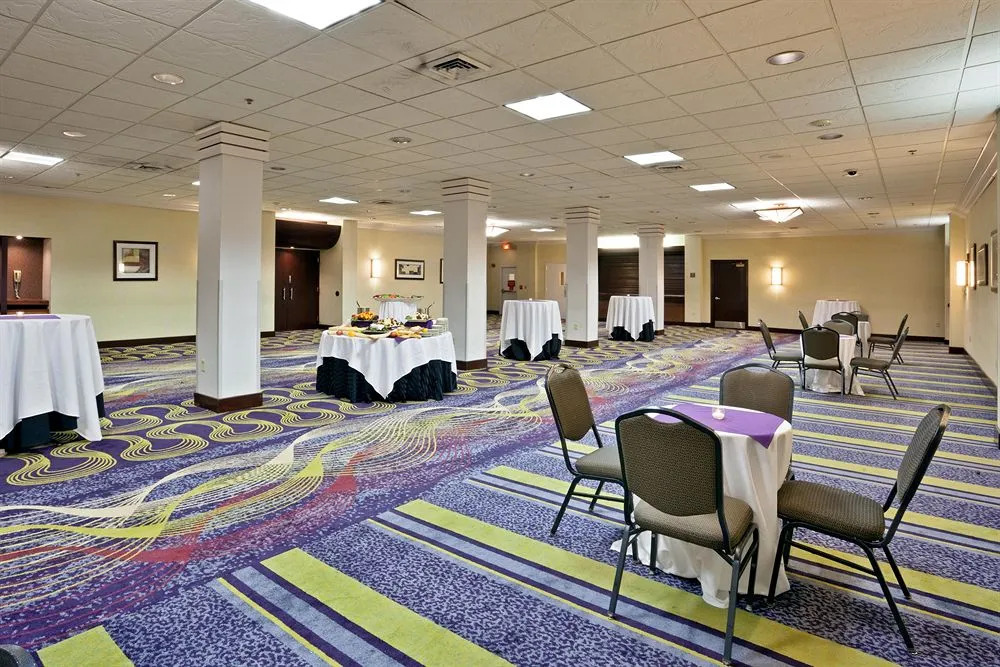 Radisson Rochester Riverside