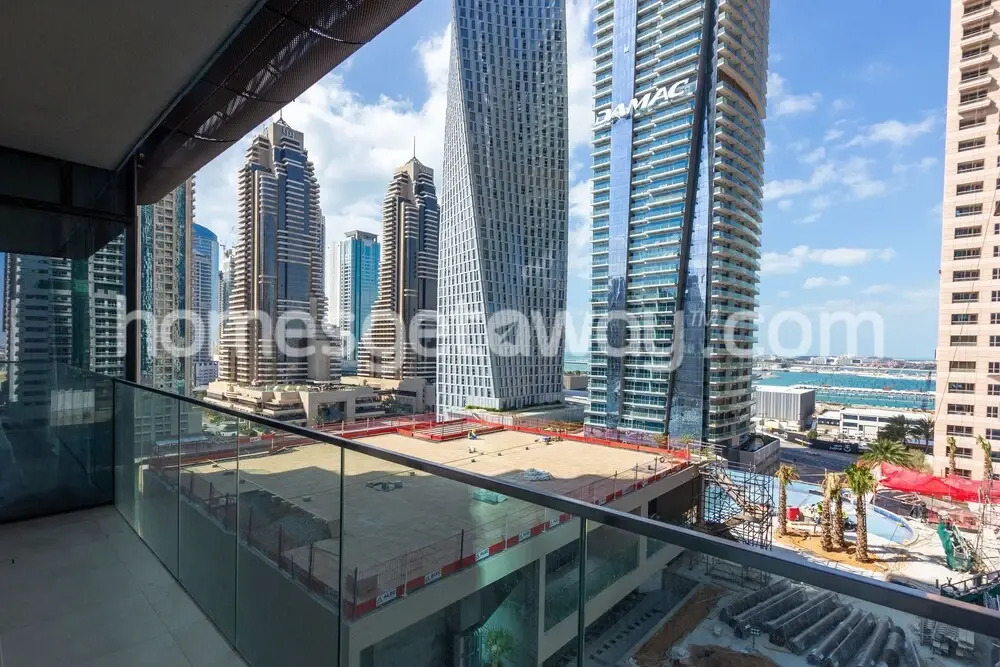 Homesgetaway- 2BR in Marina Gate Tower 2