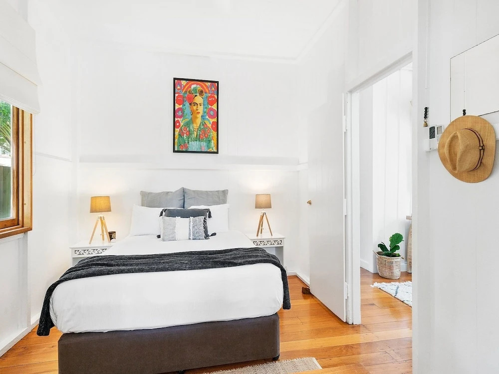 San Juan Surfers Cottage - prime Byron location