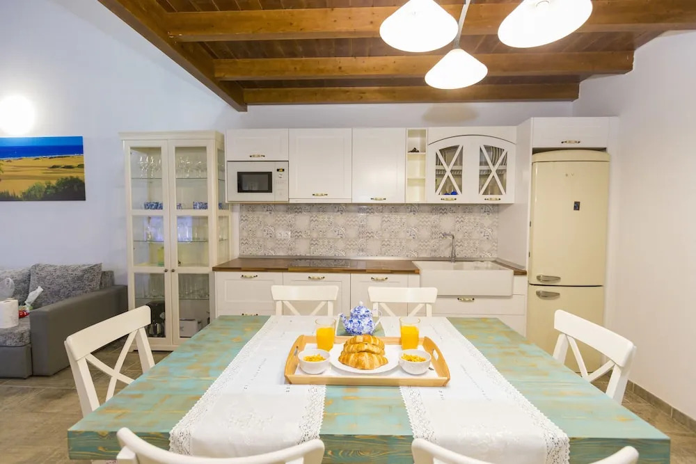 Casa Mica