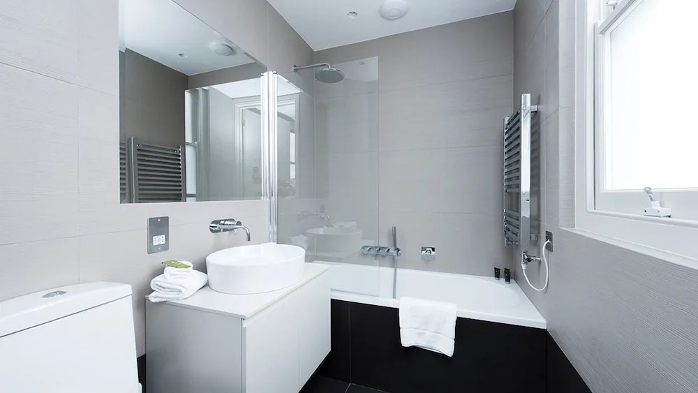 Bright and Modern 1BR flat in West London
