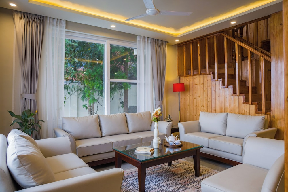 ELIVAAS Twin Chalets 4BHK Escape Villa