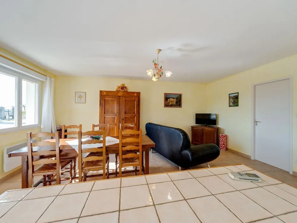 Cozy Holiday Home in Vagnas with Swimming Pool