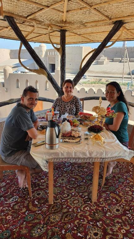 Deshon Qala Guest House