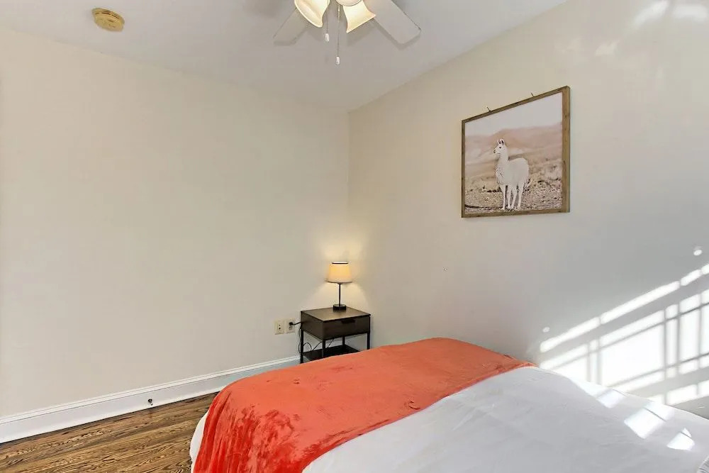 Beautiful 3br/2ba Colonial House | CozySuites