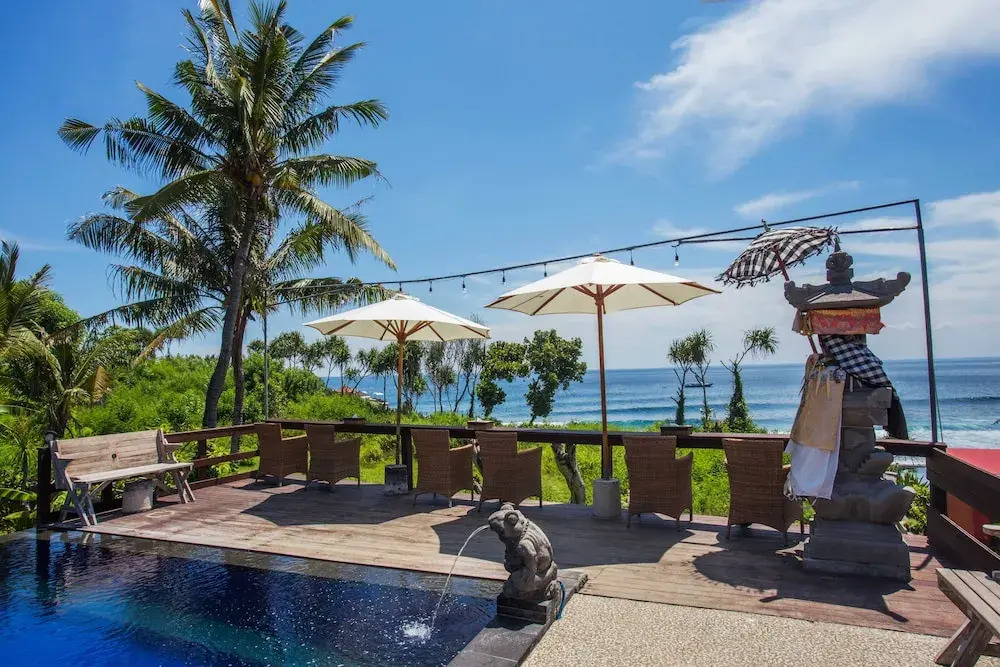 Villa Cahaya - Ocean, sunset and volcano views, an island hideout