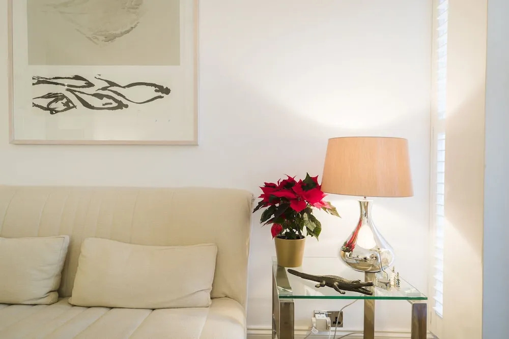 Sublime 1 bed flat with Thames view