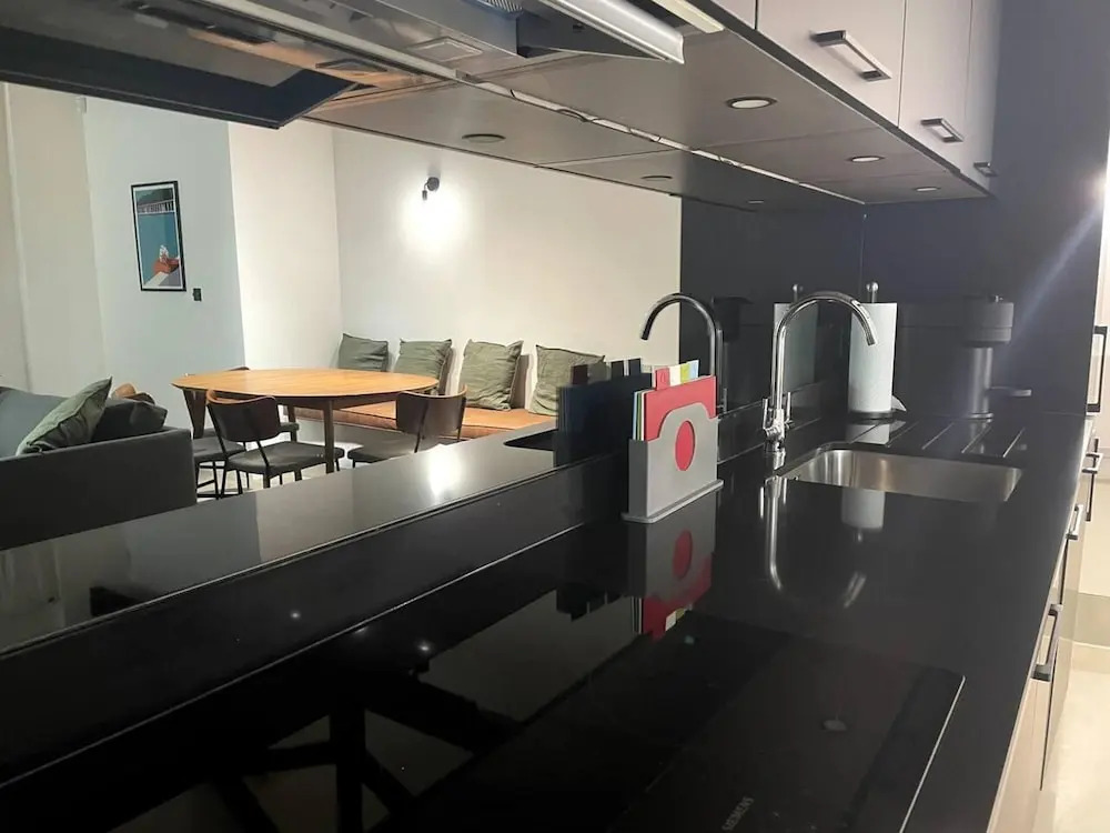 Design led Duplex Apartment in Buzzing Queens Park