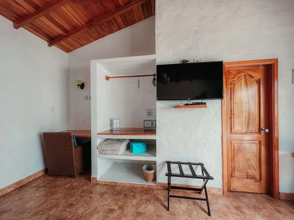 Hotel Isamar Galapagos Beachfront