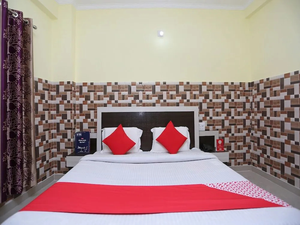Oyo 27054 New Sundaram