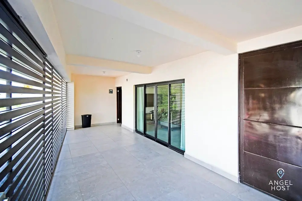 Cozy Stay with onsite Pool Near Malecon