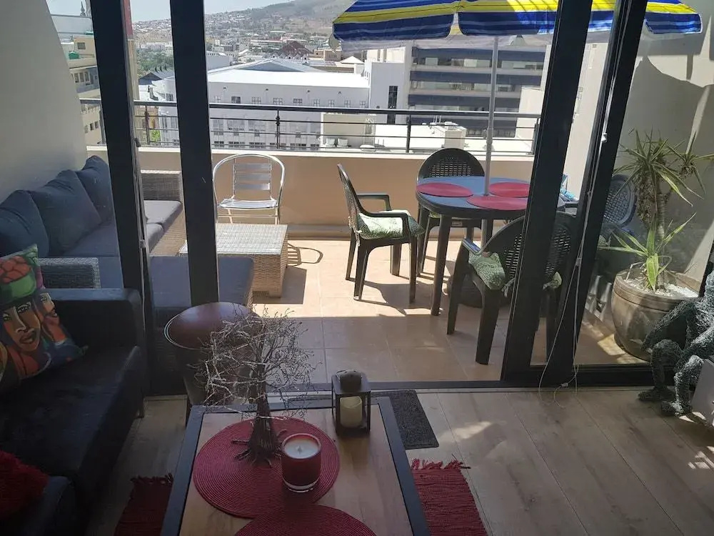 Trendy 1-BR City Center Apt