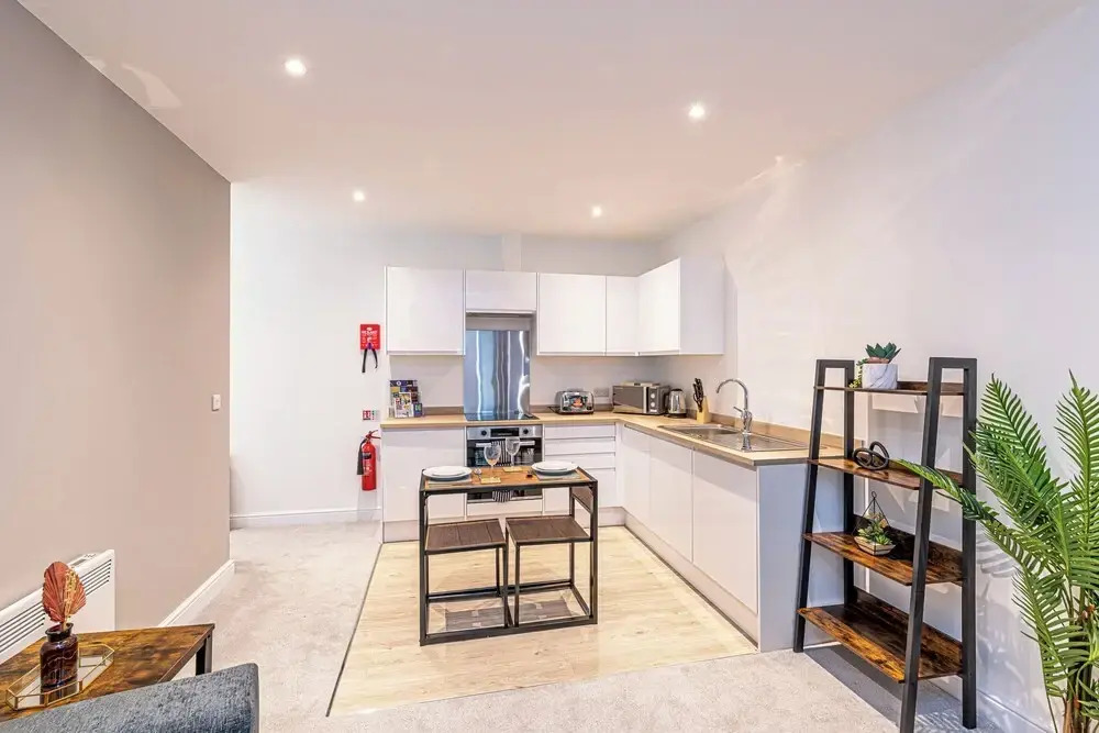 Prescott Court by Guestz