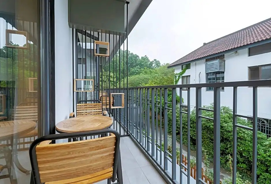 West Lake 78 Ziwei Yard