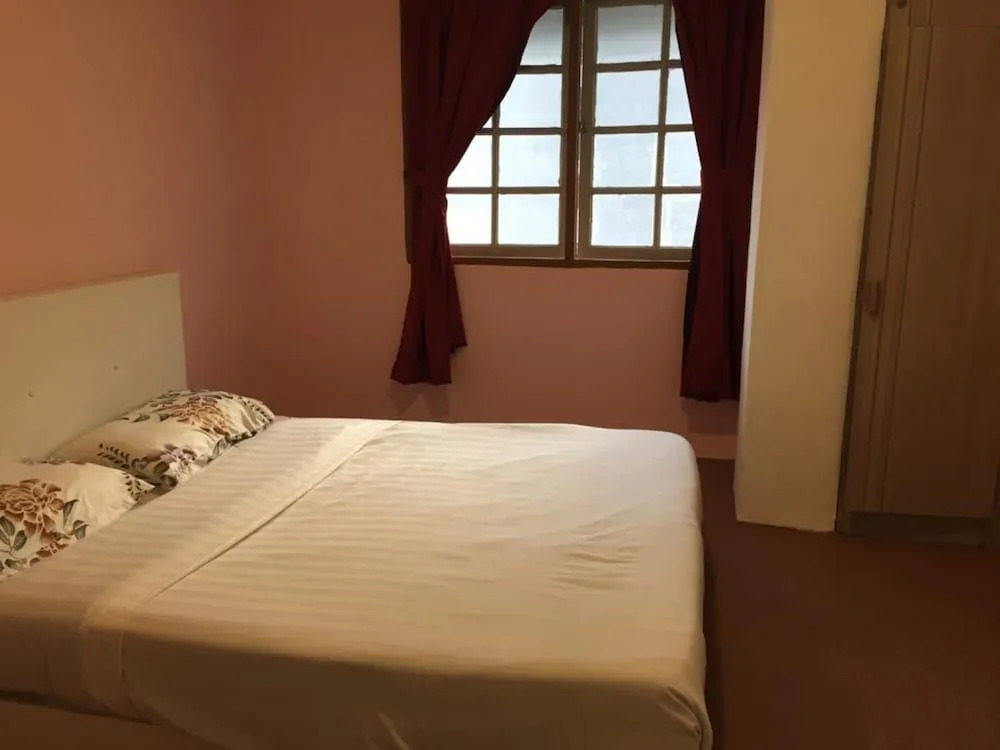 OYO 90412 N'ain Homestay