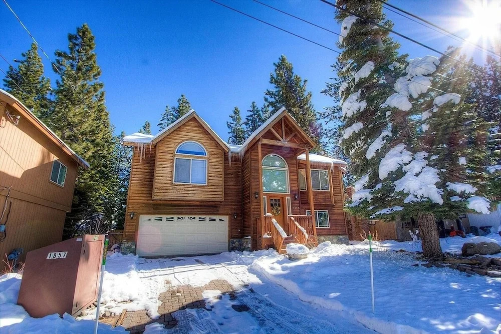 Pine Mountain Paradise 3 Bedroom Home by RedAwning