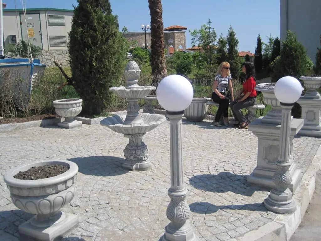 Kampani bells apart Complex