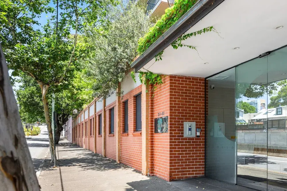 Green Views & Great Location: Inner-city 1-bed