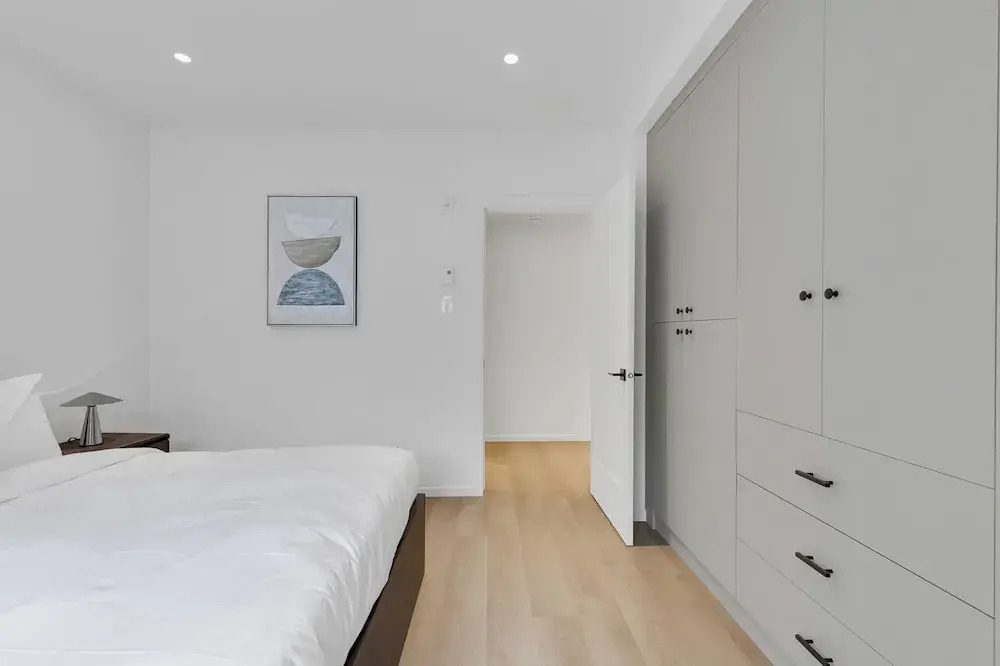 Le Victoria Midtown Mtl