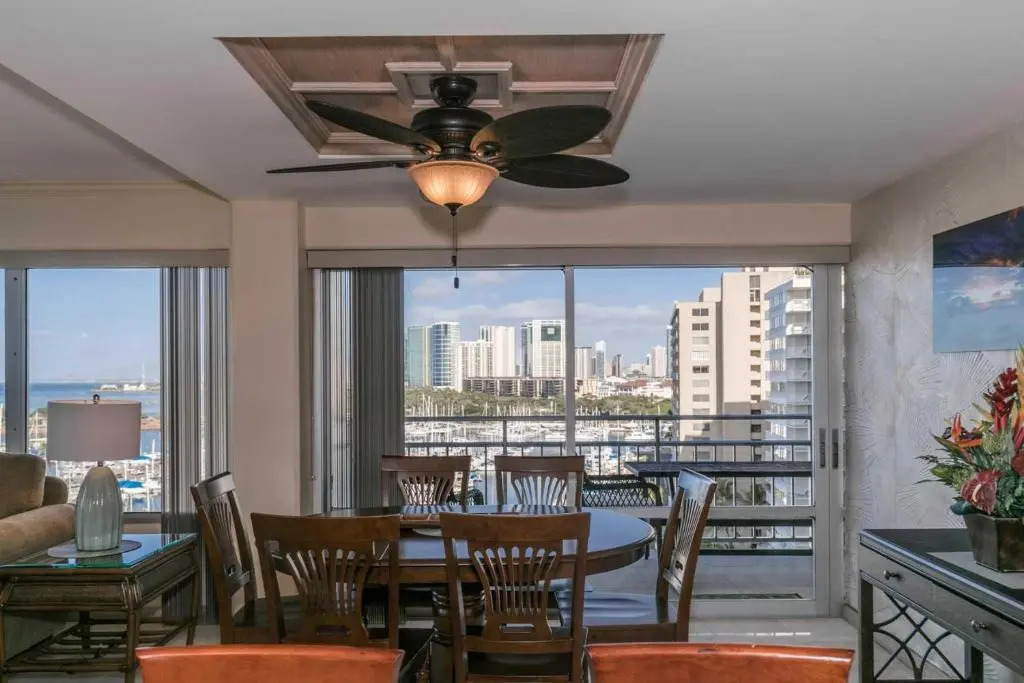 Ilikai 1243 2 Bedrooms 2 Bathrooms Condo