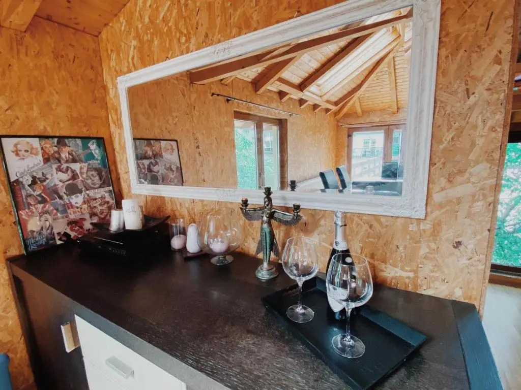 A cheerful 3bedroom villa, with free parking.