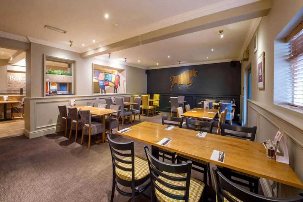 Premier Inn St. Neots - Colmworth Park