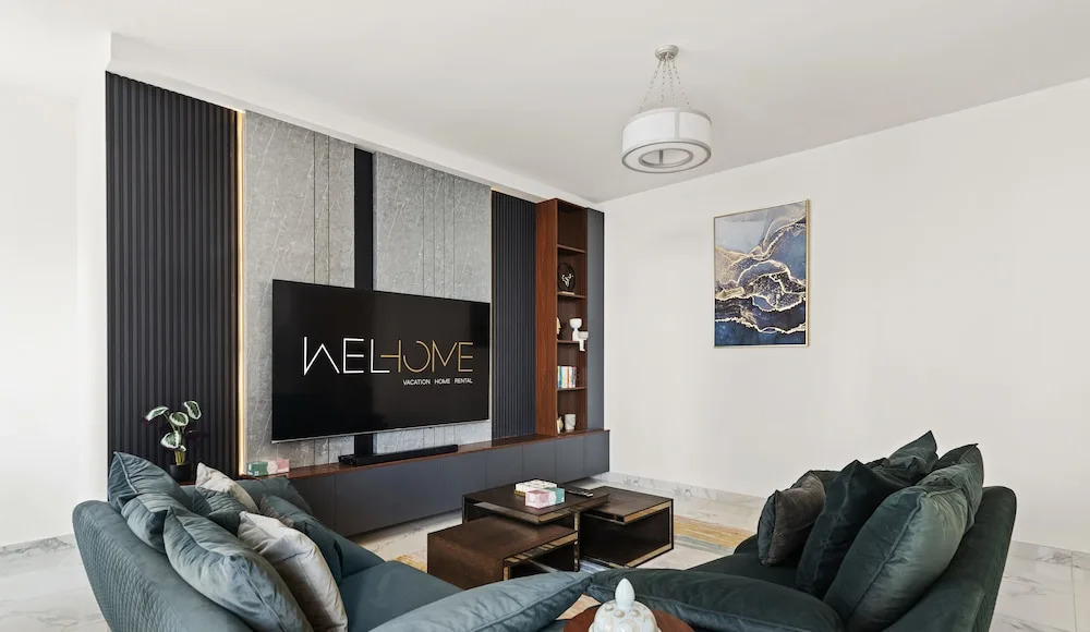 WelHome - 3BR Apt Located Directly on the Dubai Water Canal