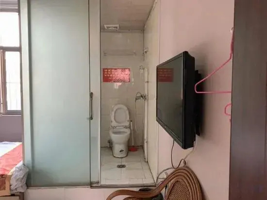 OYO Hongdu Express Homestay (Tengzhou Bus Terminal Jiayu Trade City)