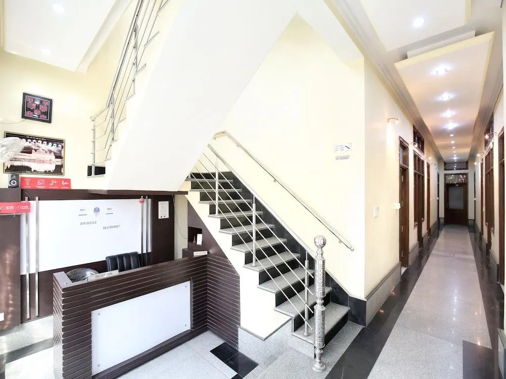 OYO 15347 Dhingra Residency