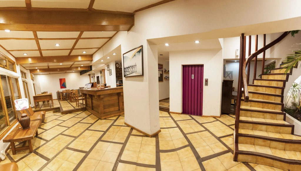 Tunqueley Hotel