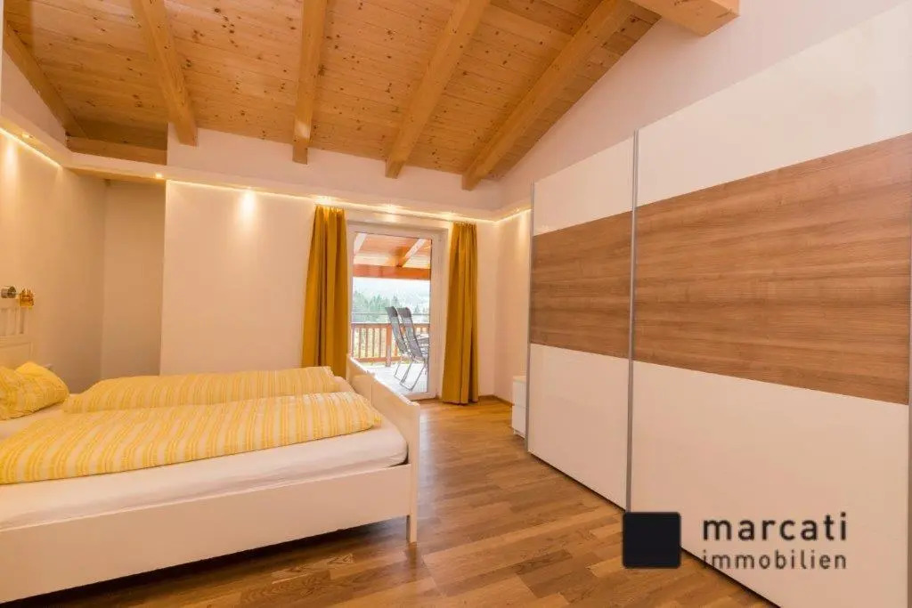 Alpenmond Appartment Halbmond