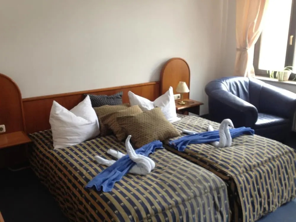 Hotel Mauritius - Im Herzen von Crimmitschau - Frühstück buchbar - Fahrradbox