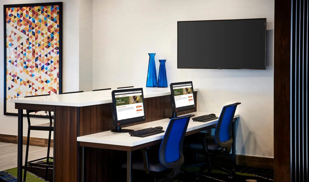 Holiday Inn Express & Suites - Brantford by IHG
