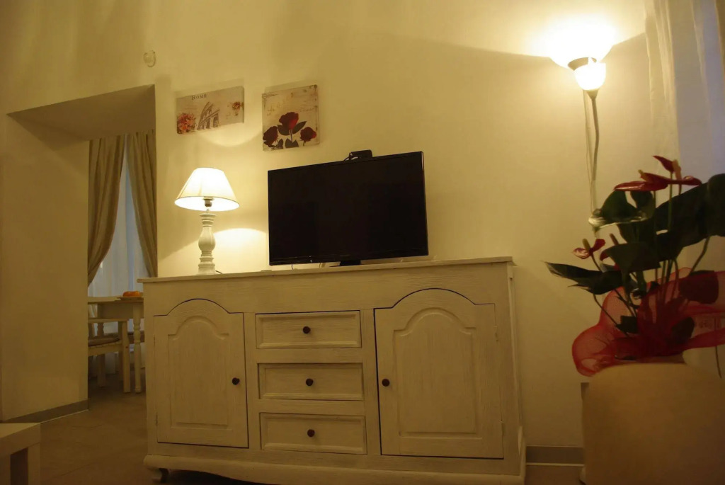 Zefnea House
