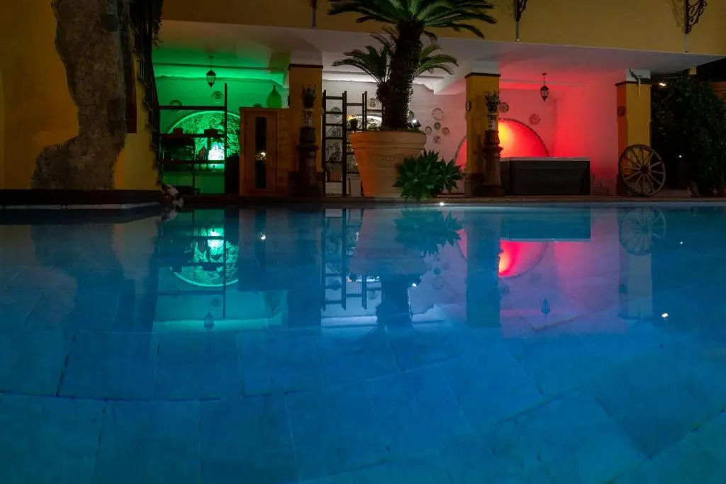 Villa Amalia Resort for family & friends