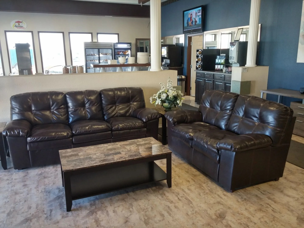 High Point Inn & Suites Peace River