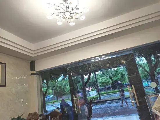 Qinghai Hotel