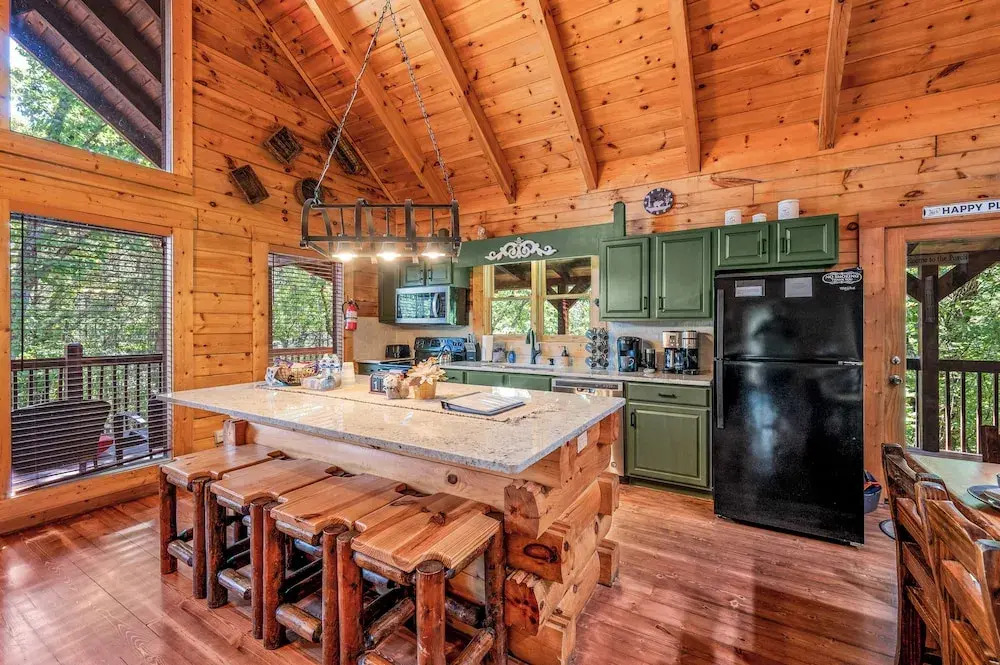 Sevierville Cabin w/ Deck: Minutes to Pigeon Forge