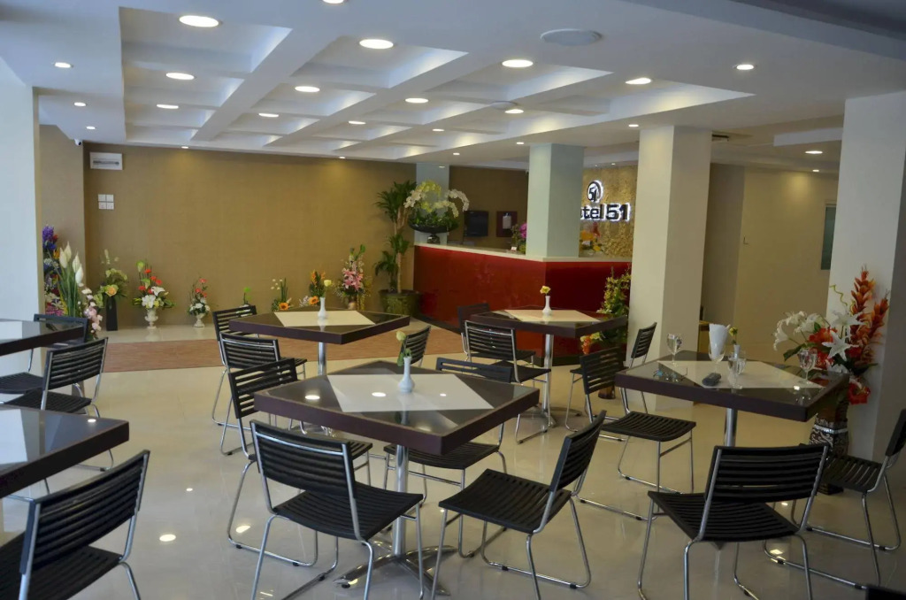 Hotel 51