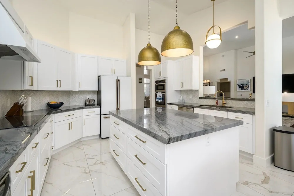 Casa Pinnacle 3 Bedroom Home by RedAwning